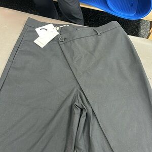 New Commence Women’s Pants Size Large